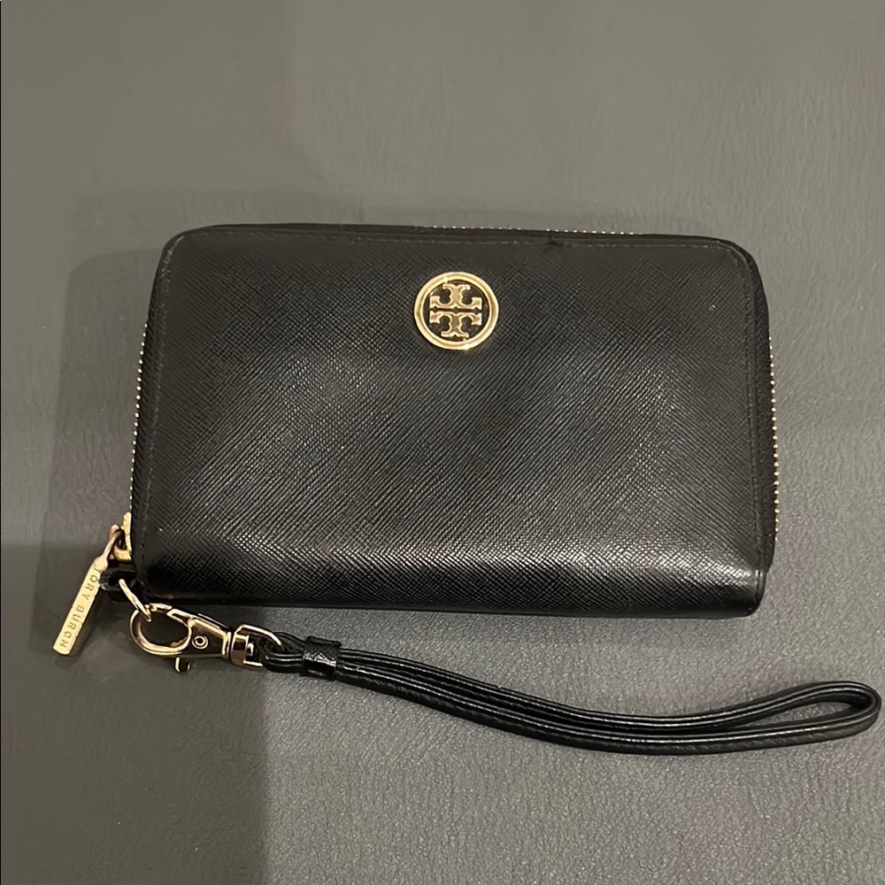 *Pre-owned* Tory Burch Robinson saffiano wristlet wallet